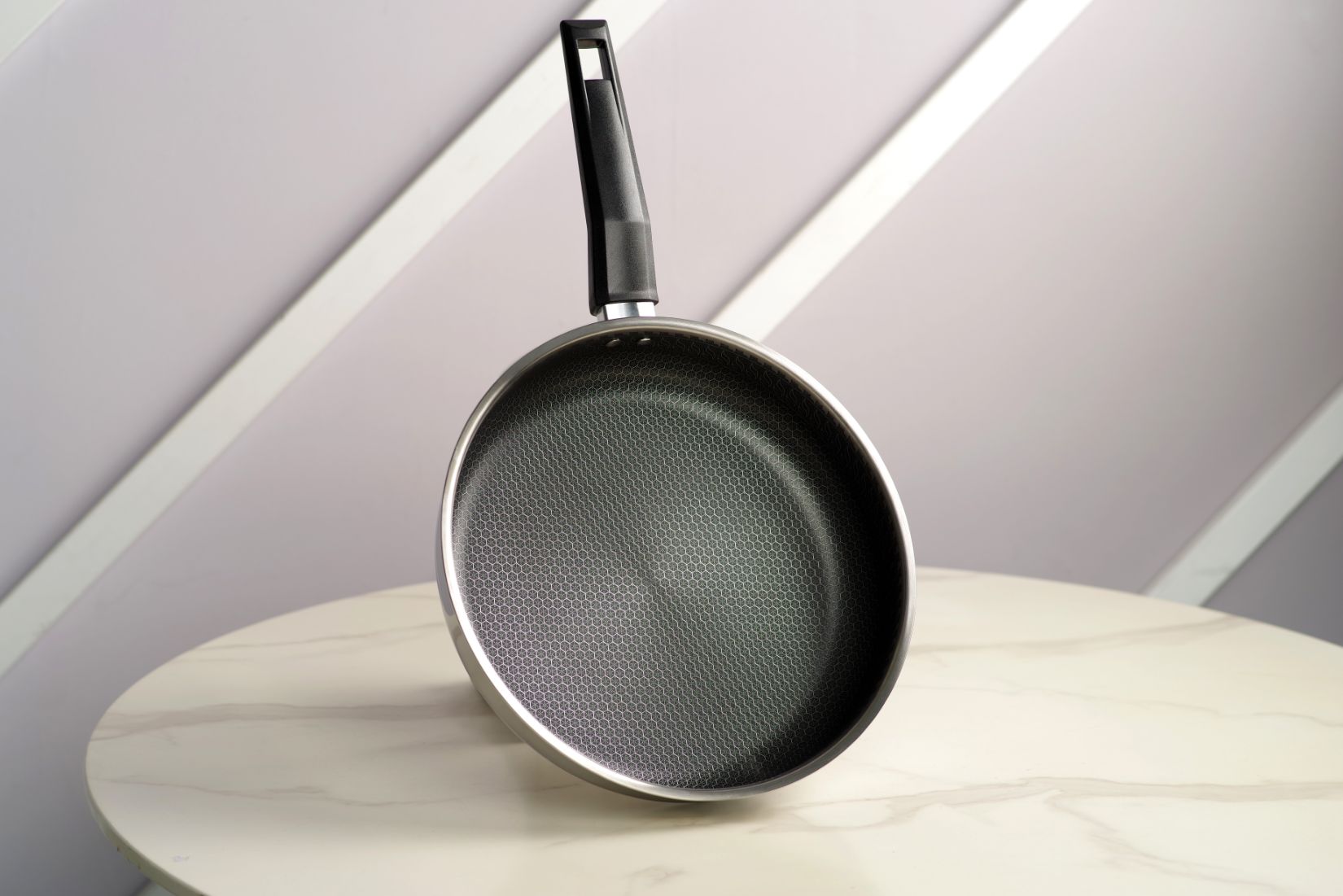 How Does an Induction Frying Pan Work?