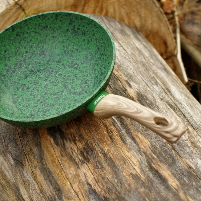 Stoneware Frying Pans: What To Know Before You Buy