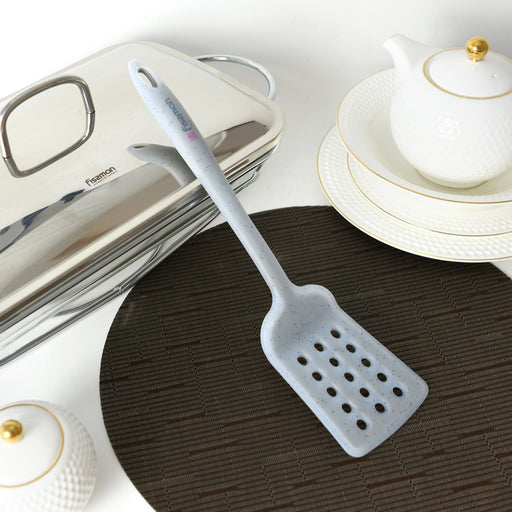 Slotted Turner Mauris Grey 30cm (Nylon + Silicone)