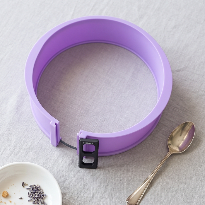 Separable Cake Pan with Heat Resistant Glass Bottom 25cm Purple