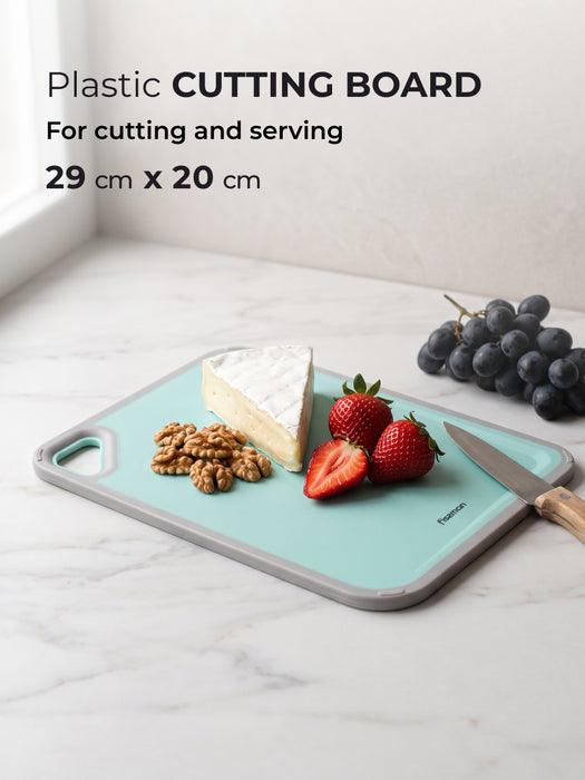 Cutting Board 29cm (Plastic + TPR) with Juice Groove